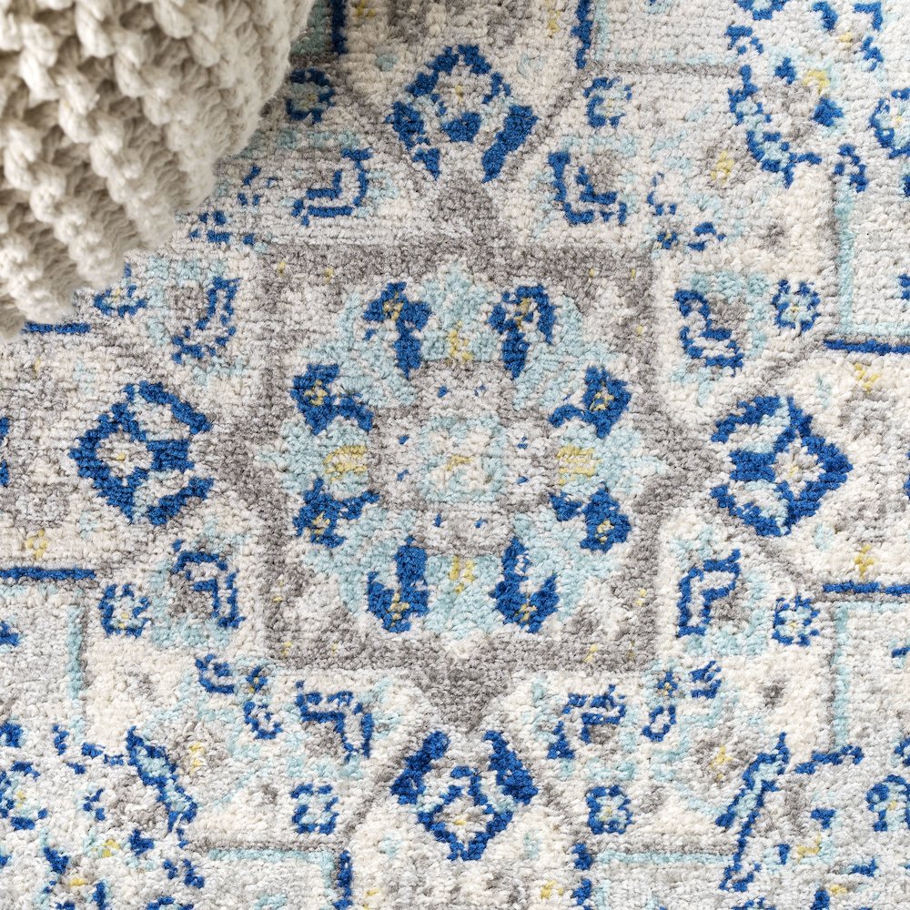Inigo Cottage Medallion Area Rug