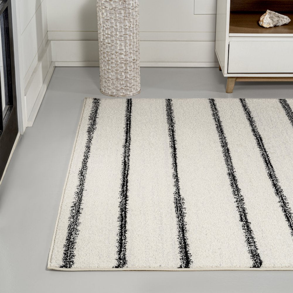 Williamsburg Minimalist Stripe Area Rug