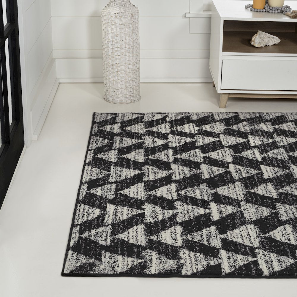 Aisha Moroccan Triangle Geometric Area Rug