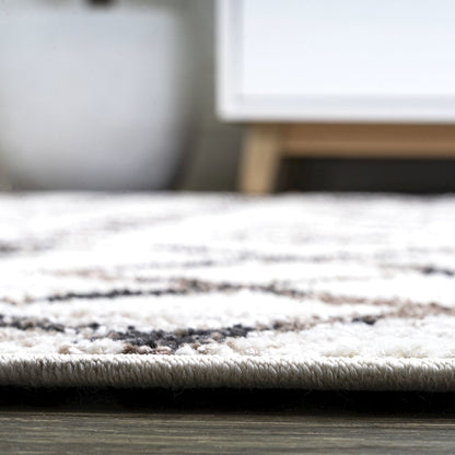 Aksil Moroccan Diamond Area Rug