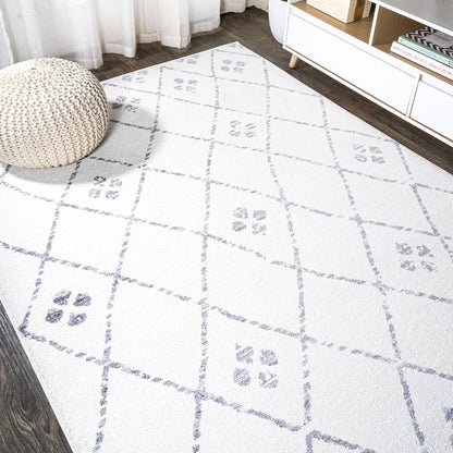 Izil Moroccan Geometric Diamond Area Rug