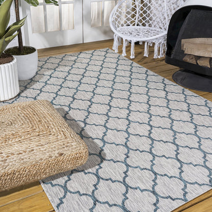 Arabesque Ogee Trellis Indoor/Outdoor Area Rug