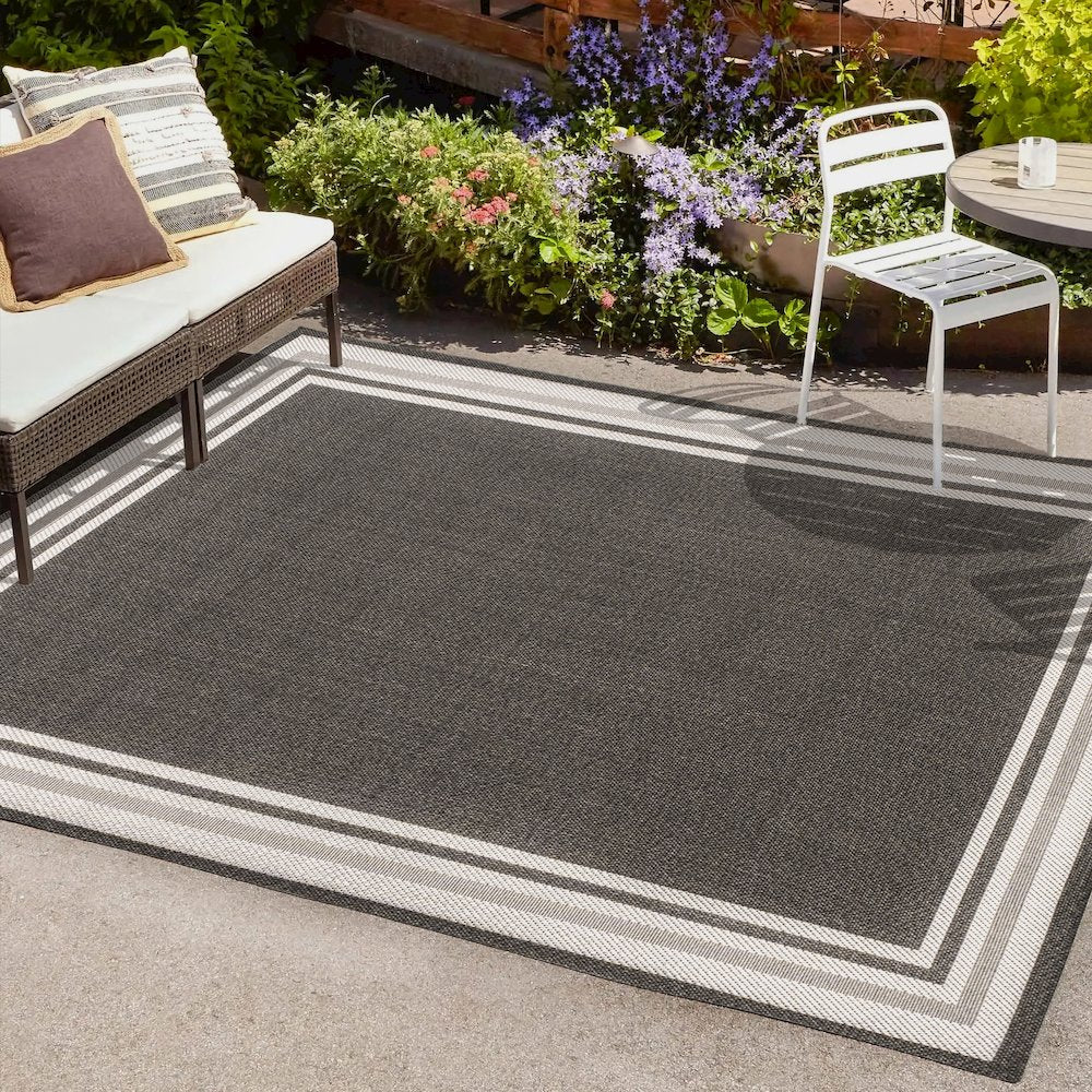 James Modern Border Stripe Indoor/Outdoor Area Rug