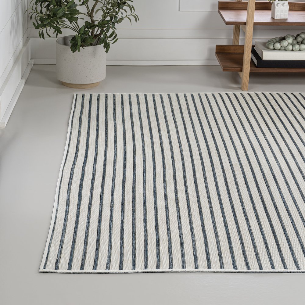Coastal Pinstripe Reversible Machine-Washable Indoor/Outdoor Area Rug