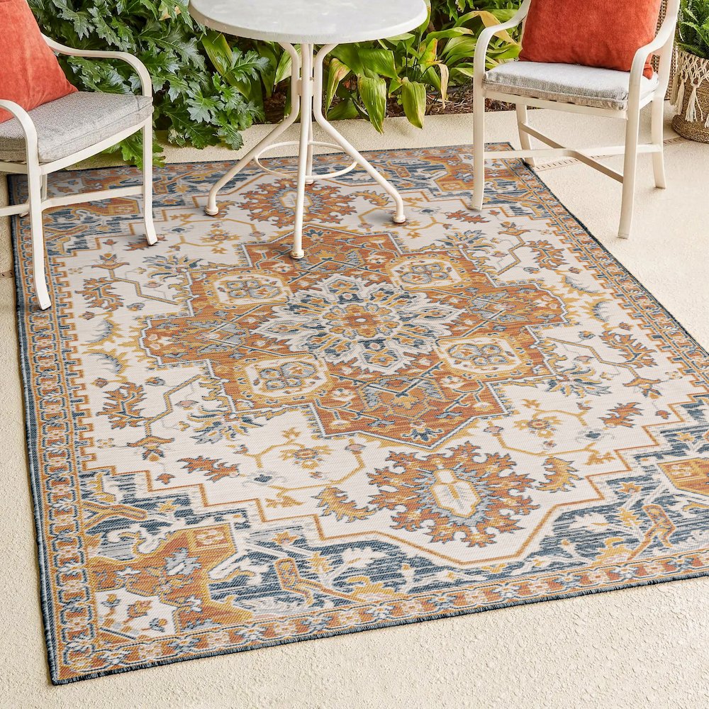 Medallion Reversible Machine-Washable Indoor/Outdoor Runner Rug