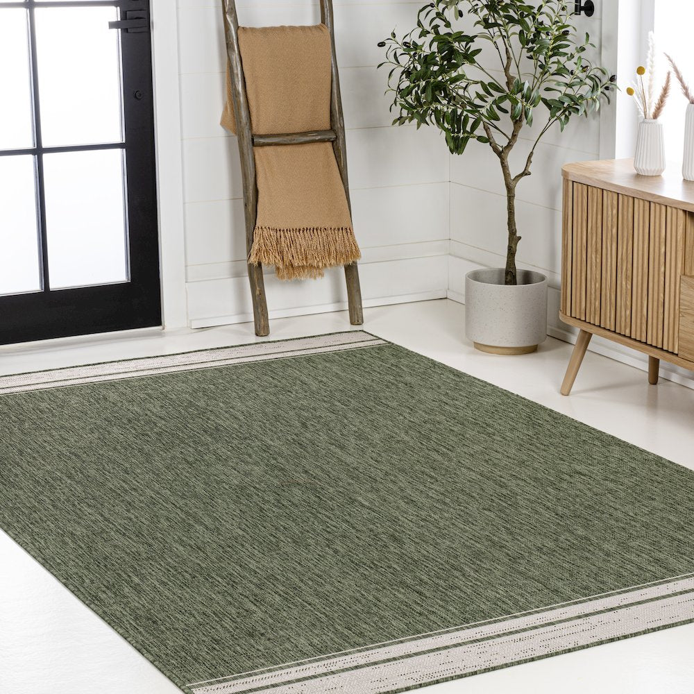 Alda Modern Minimalist Mingled Solid Indoor/Outdoor Area Rug