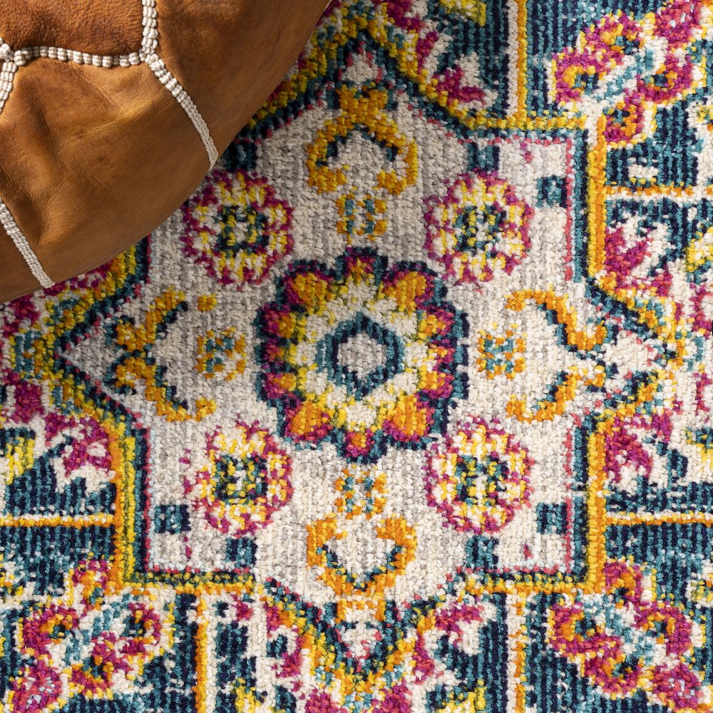 Brooklyn Geometric Medallion Area Rug