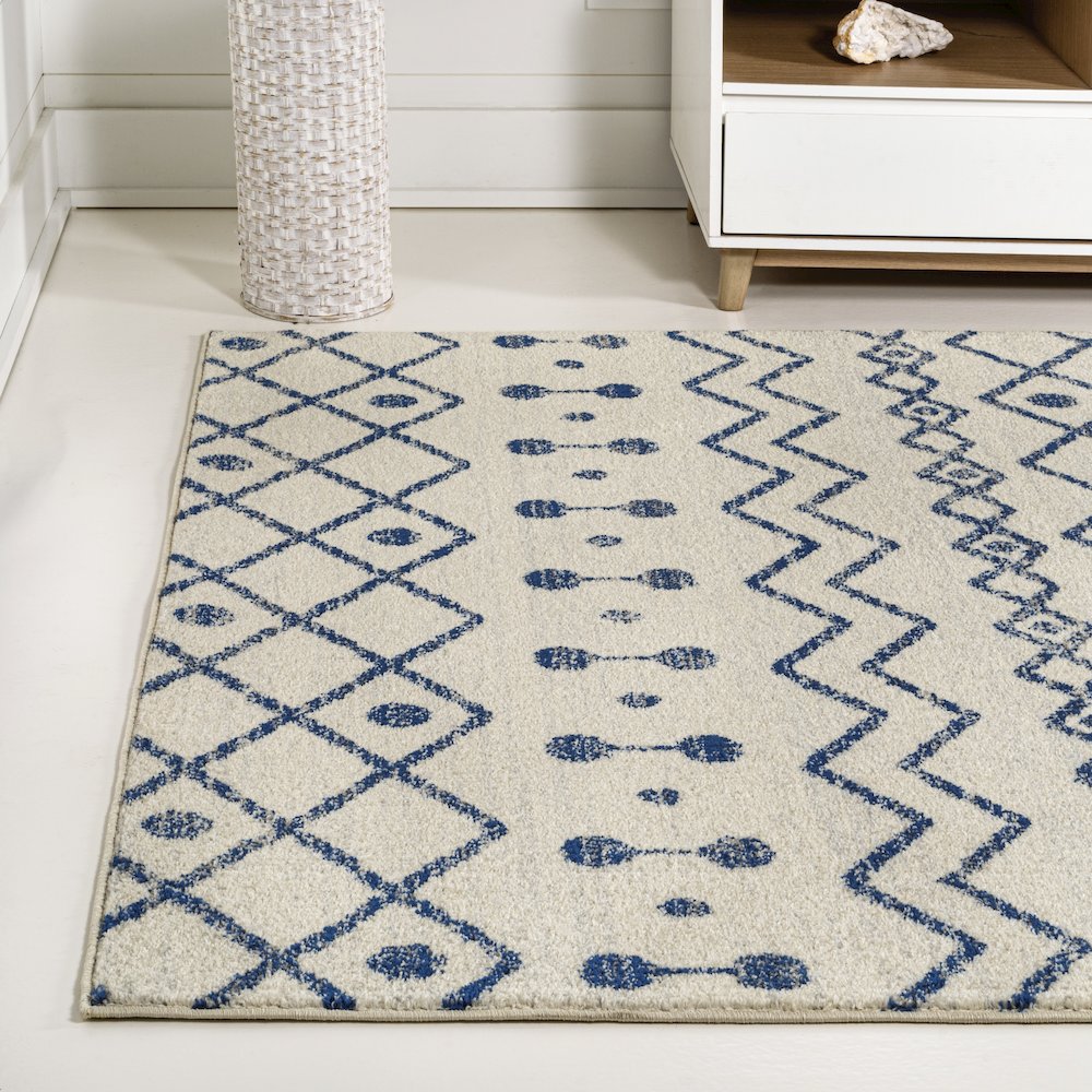 Aksil Moroccan Beni Souk Area Rug