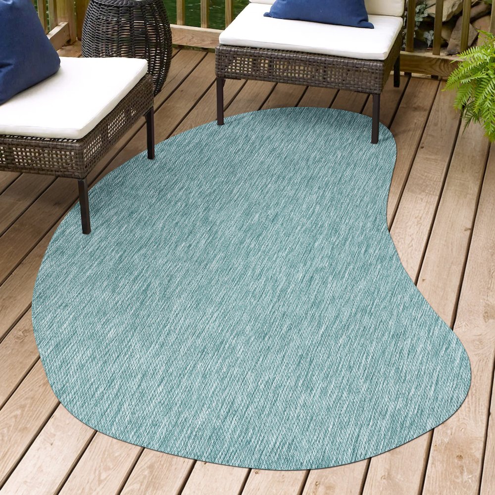 Evan Modern Rustic Organic CurveIndoor/Outdoor Shaped  Rug