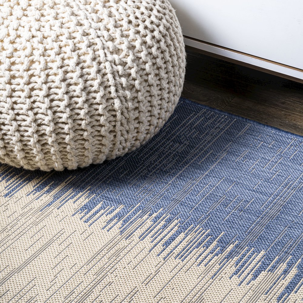 Tavira Modern Strie Indoor/Outdoor Area Rug