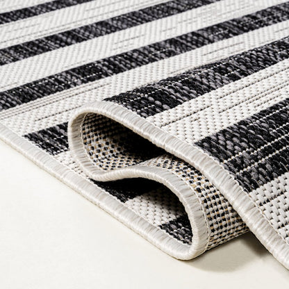 Sukie Modern Offset Stripe Indoor/Outdoor Area Rug