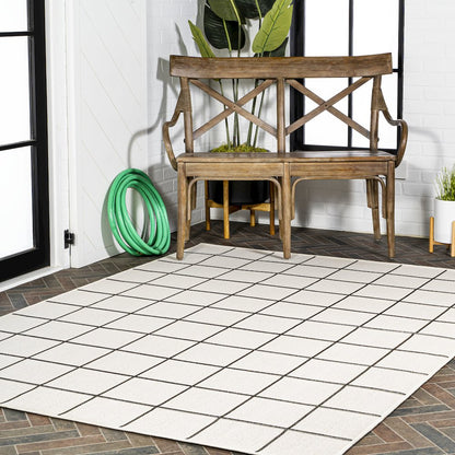 Grid Modern Squares Indoor/Outdoor Area Rug