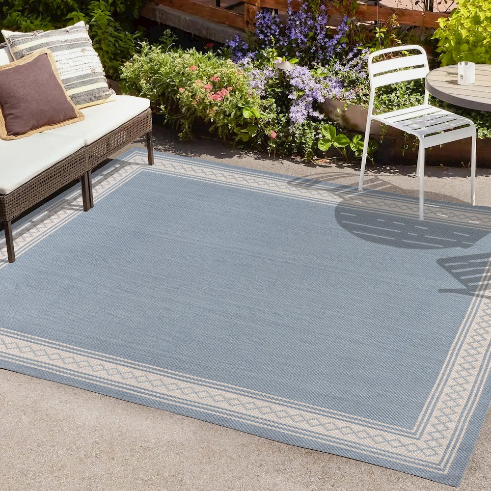 Lucia Classic Diamond Border Indoor/Outdoor Area Rug
