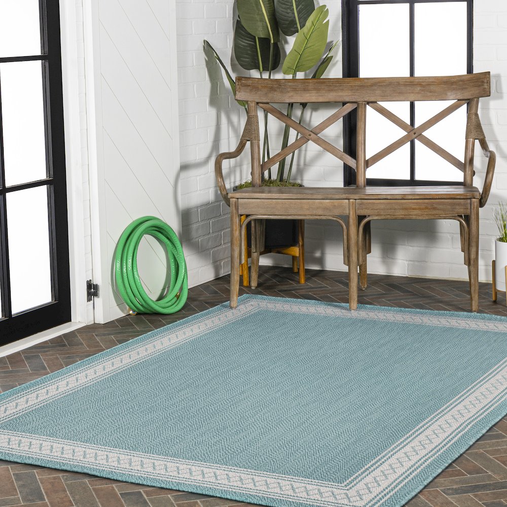 Lucia Classic Diamond Border Indoor/Outdoor Area Rug