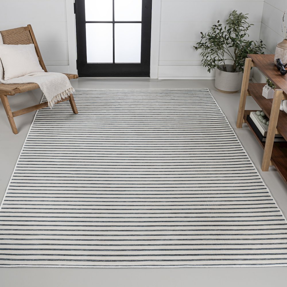 Coastal Pinstripe Reversible Machine-Washable Indoor/Outdoor Area Rug