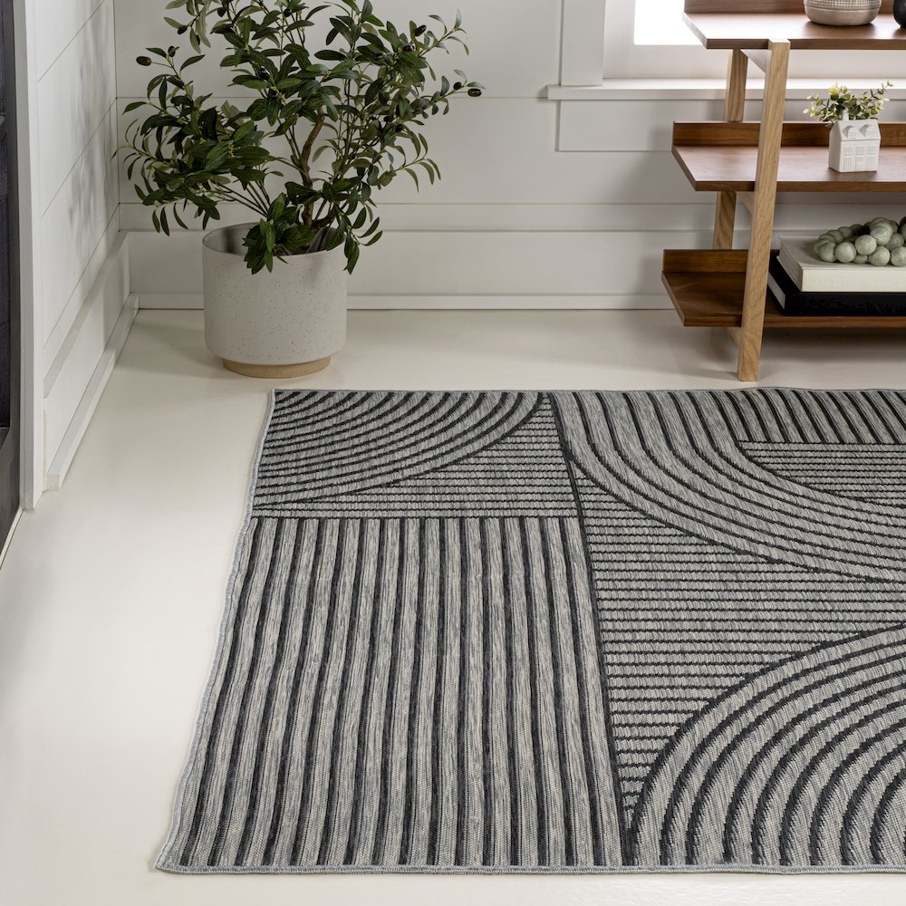 Arch Stripe Reversible Machine-Washable Indoor/Outdoor Runner Rug