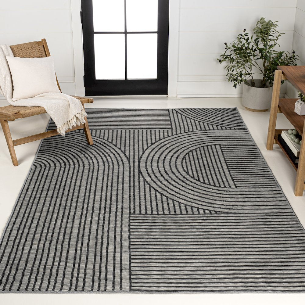 Arch Stripe Reversible Machine-Washable Indoor/Outdoor Runner Rug