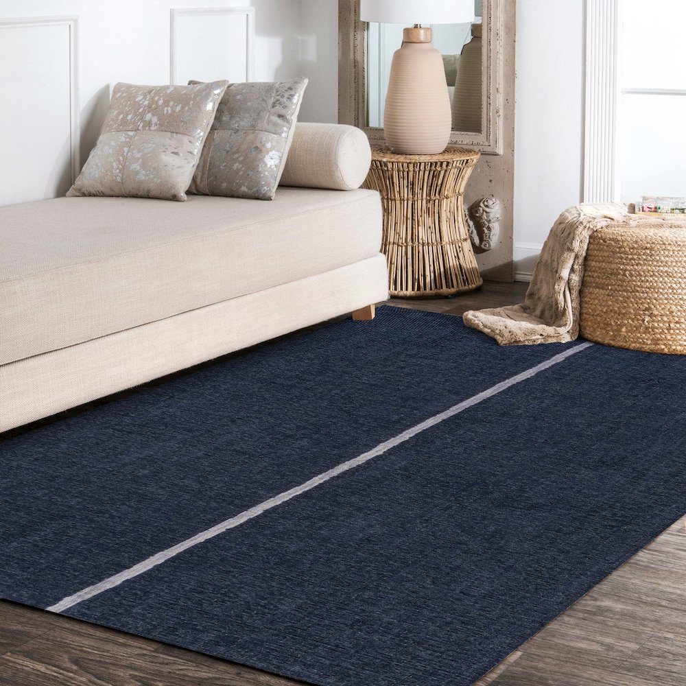 Linja Solid Centre Stripe Machine Washable Area Rug