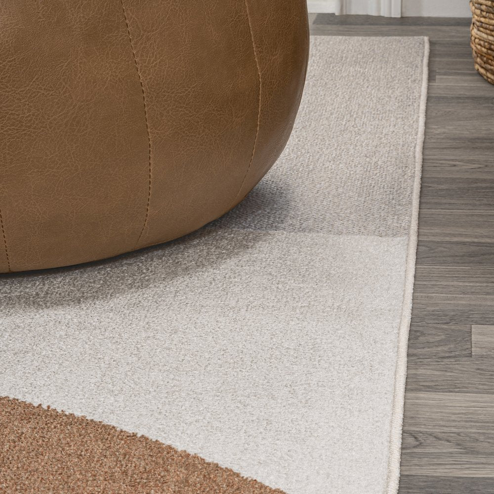 Pebble Geometric Contemporary Machine-Washable Area Rug