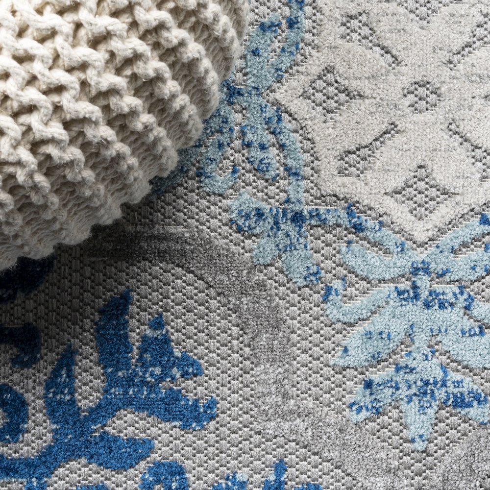 Cassis Ornate Ogee Trellis High-Low Indoor/Outdoor Area Rug