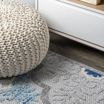 Cassis Ornate Ogee Trellis High-Low Indoor/Outdoor Area Rug