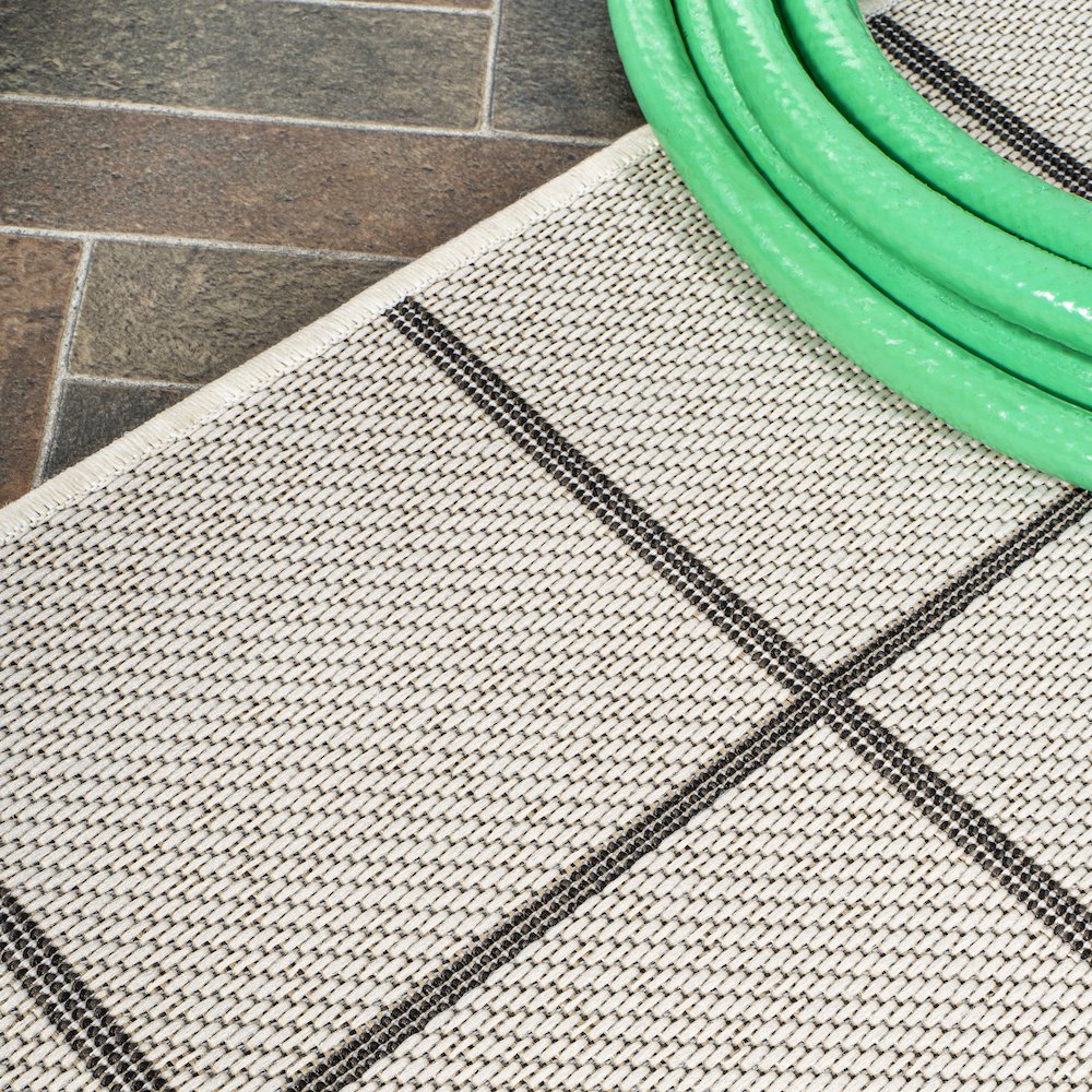 Grid Modern Squares Indoor/Outdoor Area Rug