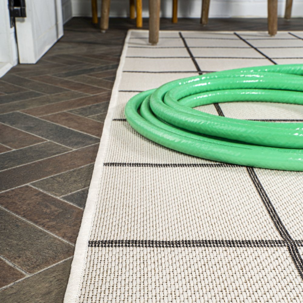 Grid Modern Squares Indoor/Outdoor Area Rug