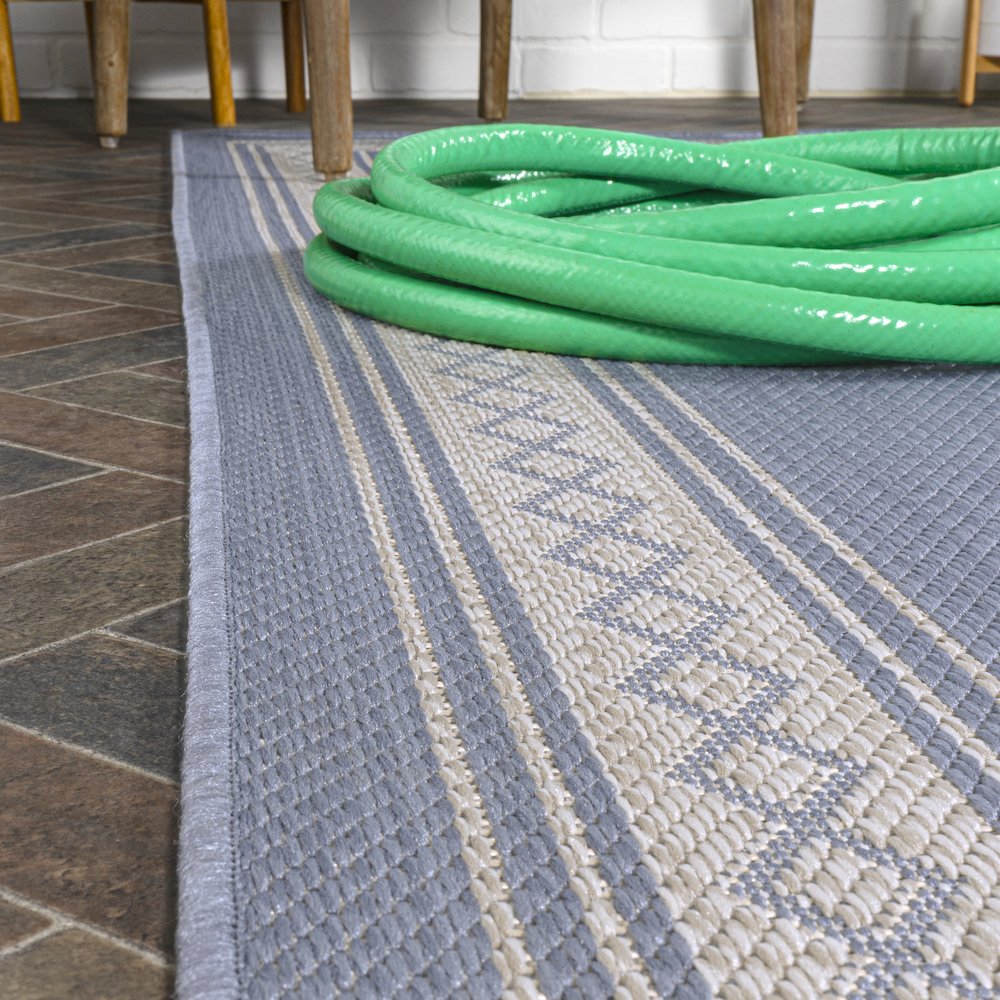 Lucia Classic Diamond Border Indoor/Outdoor Area Rug