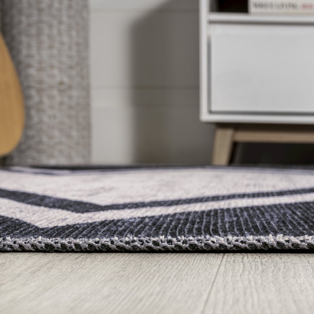 Siksak Modern Chevron Border Area Rug