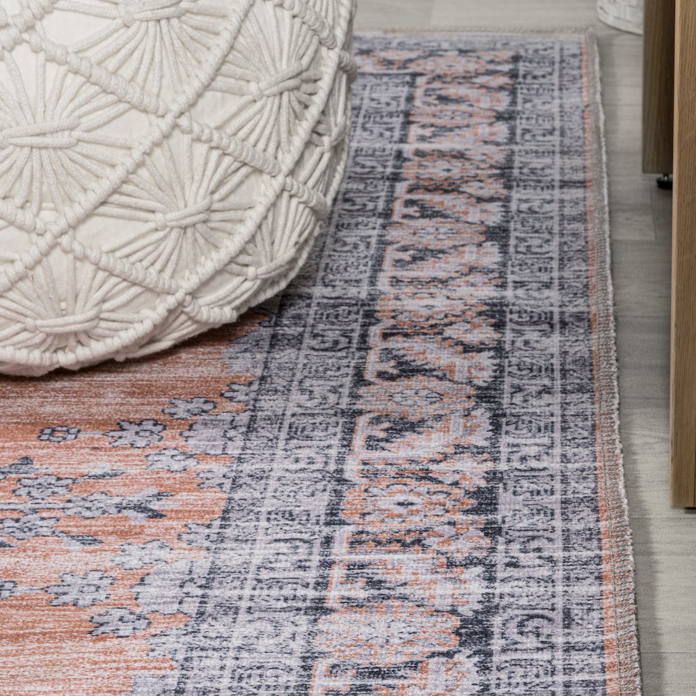 Wincer Chenille Cottage Medallion Machine-Washable Runner Rug