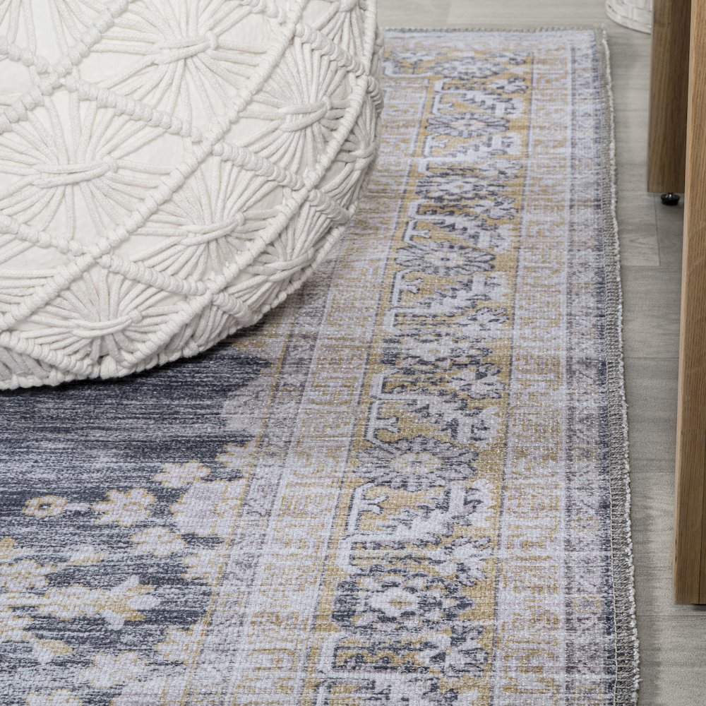 Wincer Chenille Cottage Medallion Machine-Washable Runner Rug