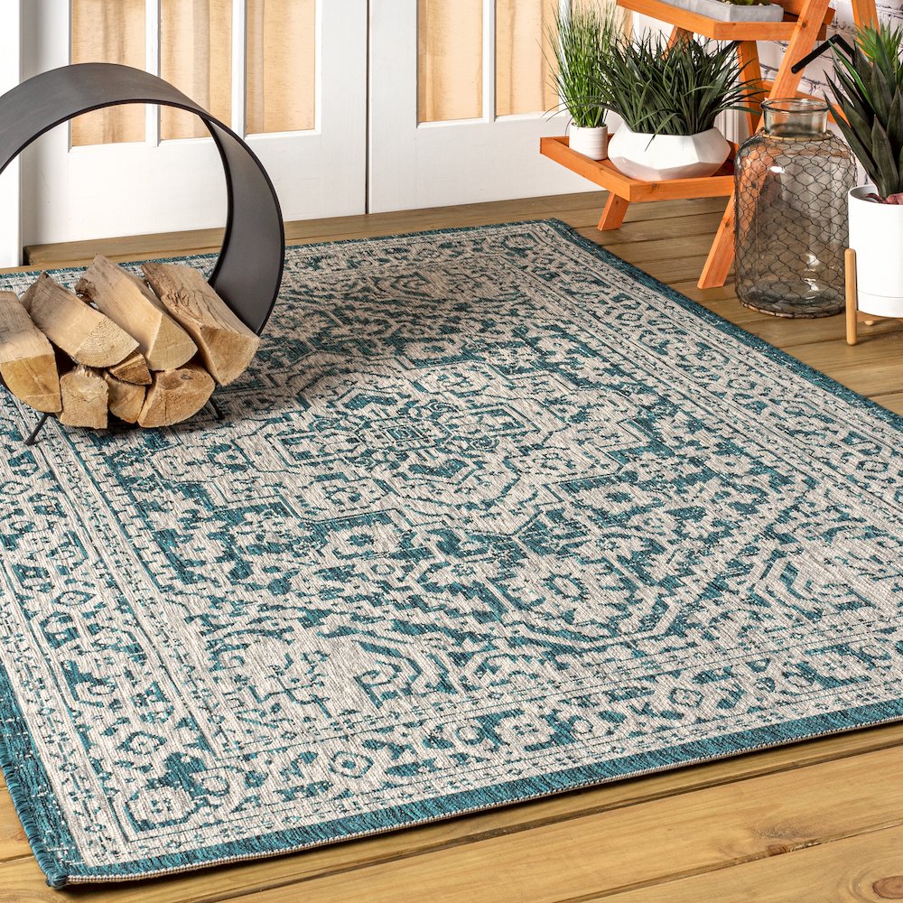 Sinjuri Medallion TetuWeaveIndoor/Outdoor  Rug