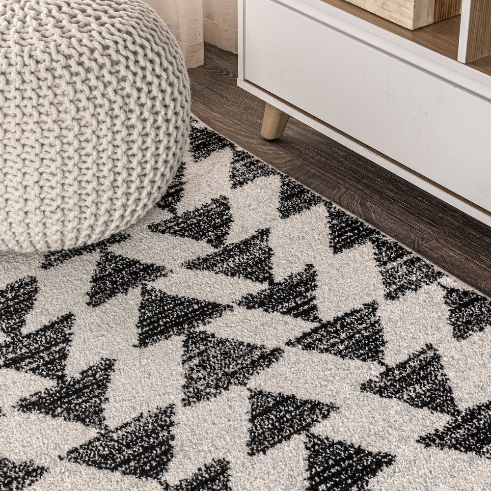 Aisha Moroccan Triangle Geometric Runner Rug