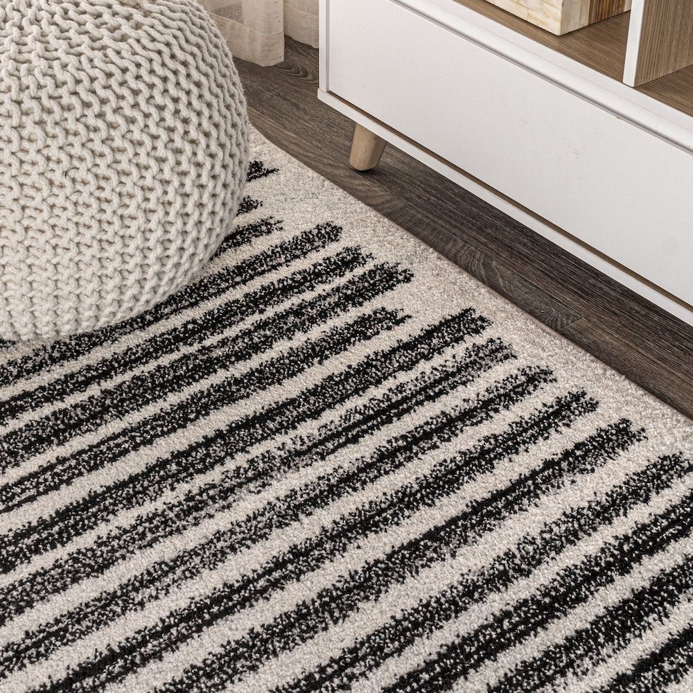 Aisha Moroccan Triangle Geometric Runner Rug