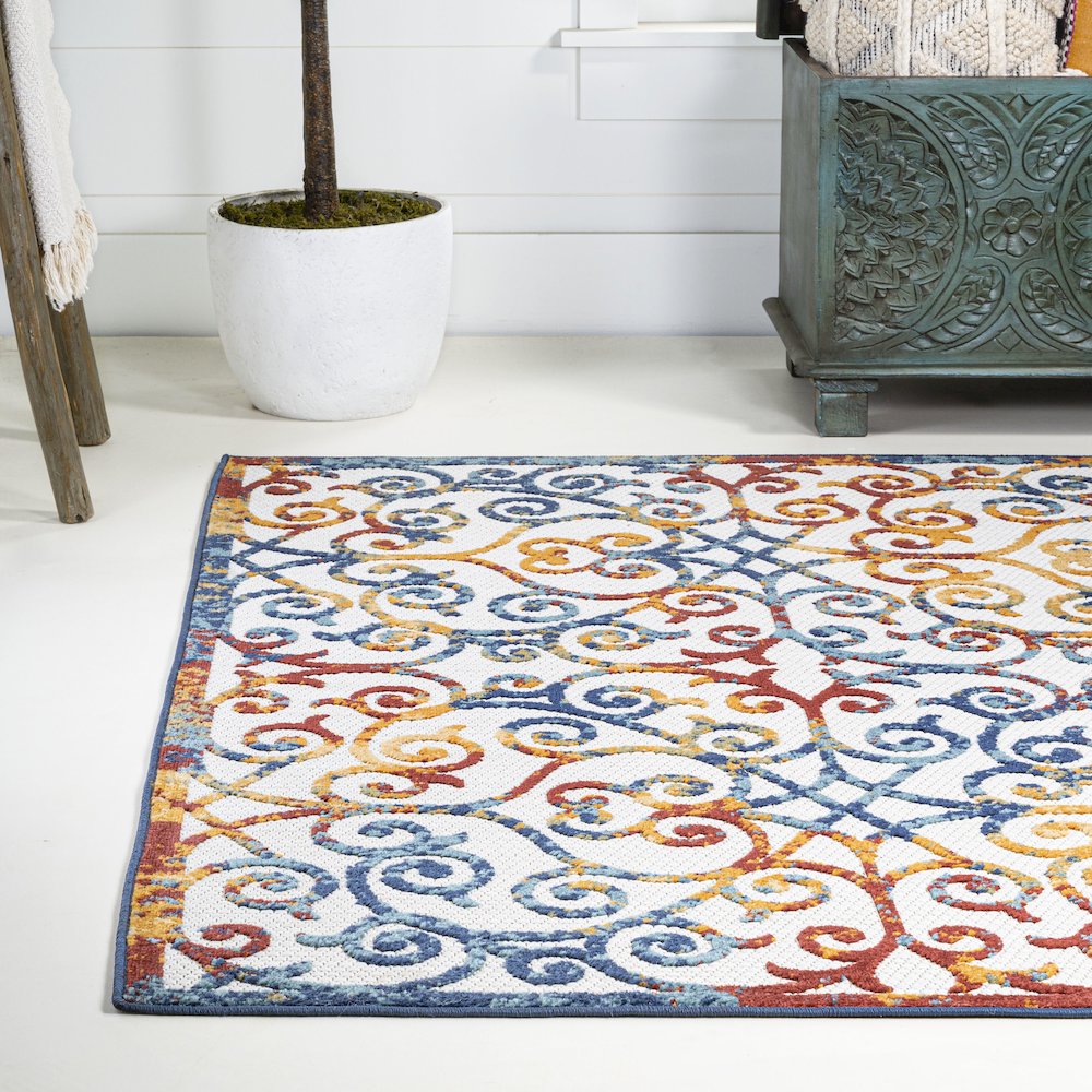 Atrani Scroll Trellis Indoor/Outdoor Area Rug