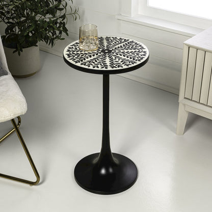 Nysha 25" Bohemian Round Accent Side Table