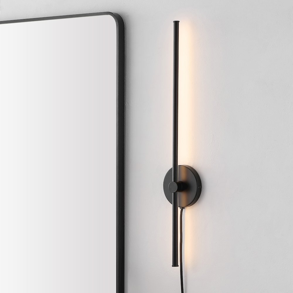 Minimalist Iron Adjustable Bar Integrated Led Plug-In Sconce