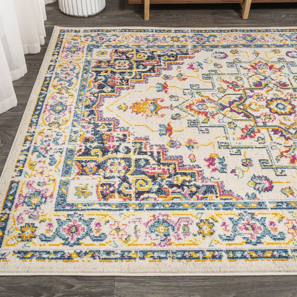 Brooklyn Geometric Medallion Area Rug