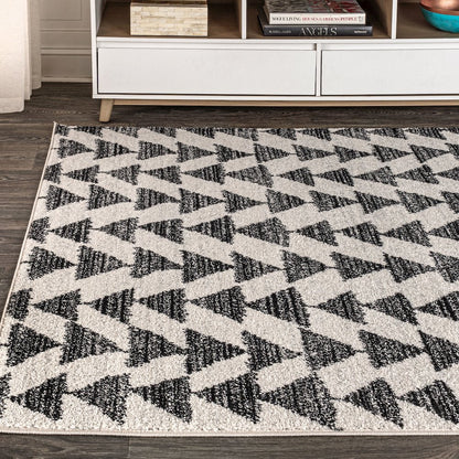 Aisha Moroccan Triangle Geometric Area Rug