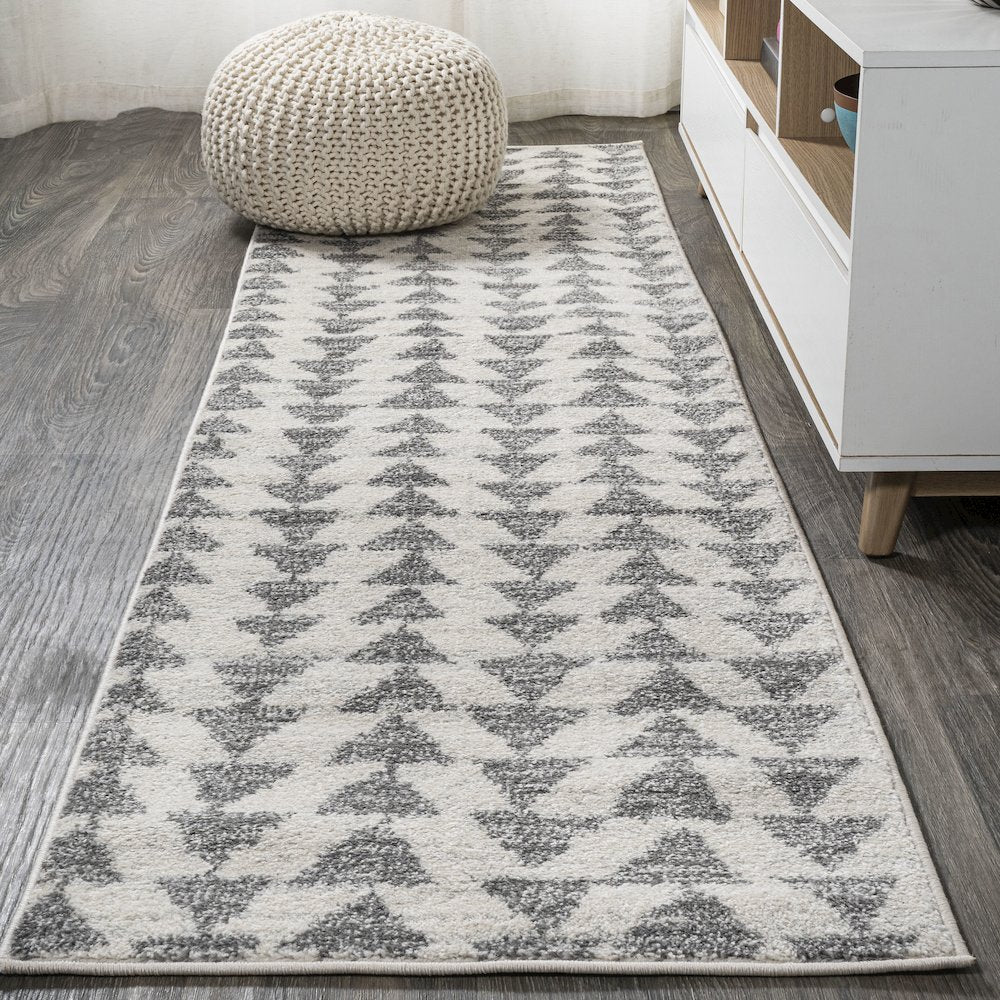 Aisha Moroccan Triangle Geometric Area Rug