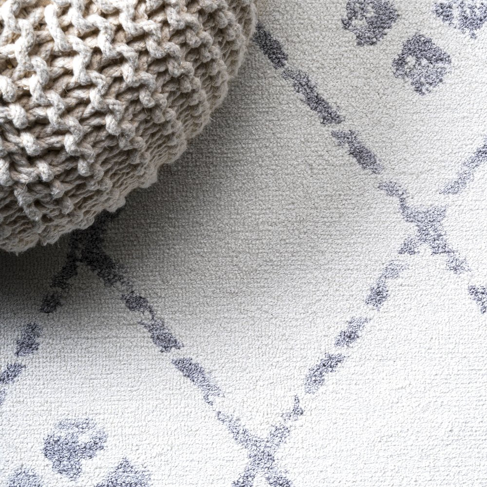 Izil Moroccan Geometric Diamond Area Rug