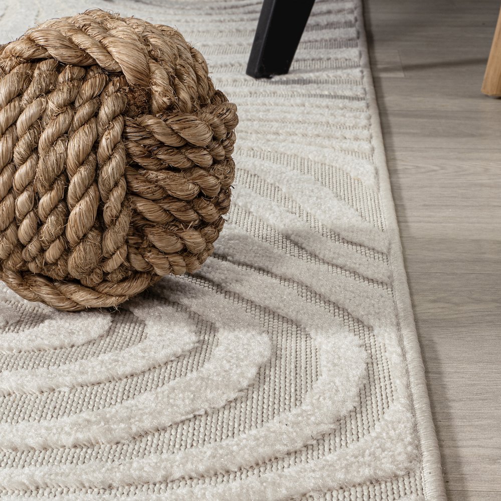 Maribo Abstract Groovy Striped Area Rug