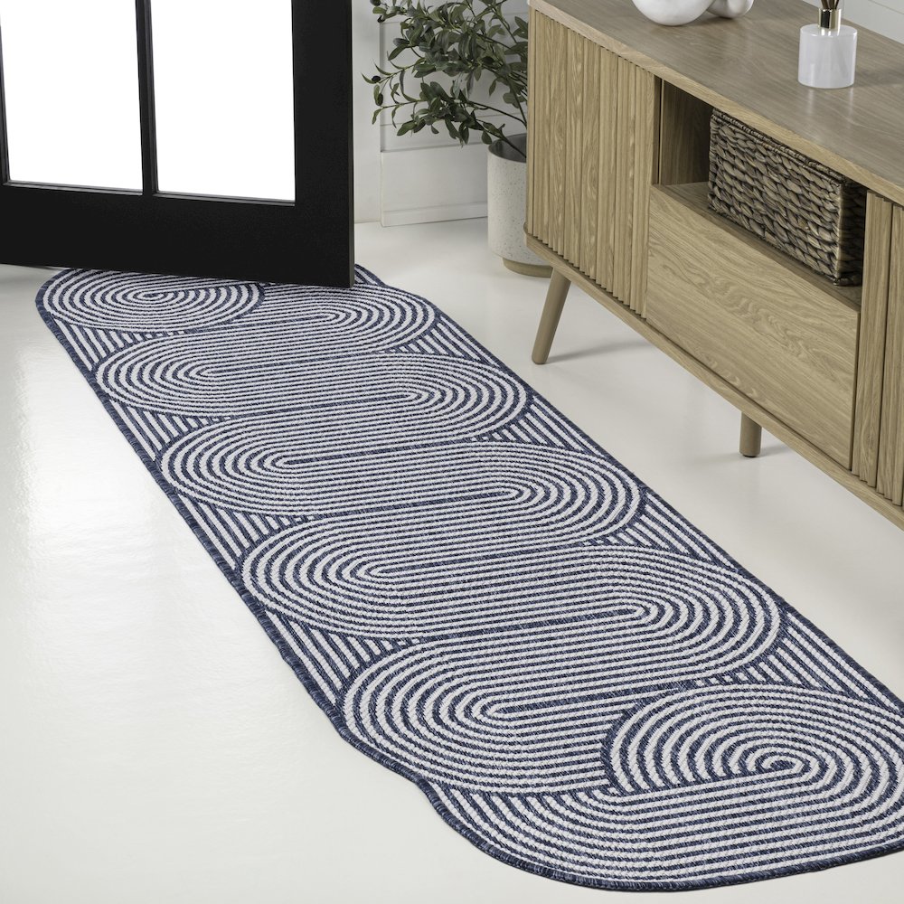 Cream/Navy 2 ft. x 8 ft. Indoor/Outdoor Shaped Runner Rug