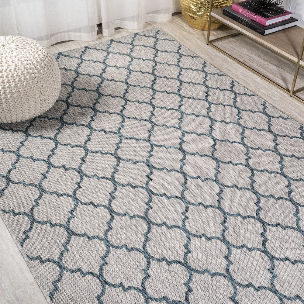 Arabesque Ogee Trellis Indoor/Outdoor Area Rug