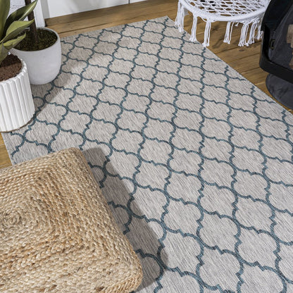 Arabesque Ogee Trellis Indoor/Outdoor Area Rug