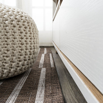 Sukie Modern Offset Stripe Indoor/Outdoor Area Rug