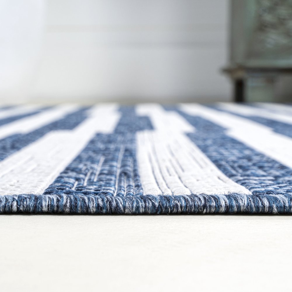 Sukie Modern Offset Stripe Indoor/Outdoor Area Rug