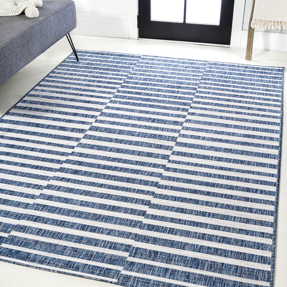 Sukie Modern Offset Stripe Indoor/Outdoor Area Rug