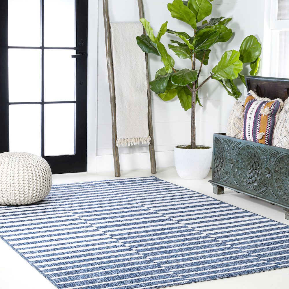 Sukie Modern Offset Stripe Indoor/Outdoor Area Rug