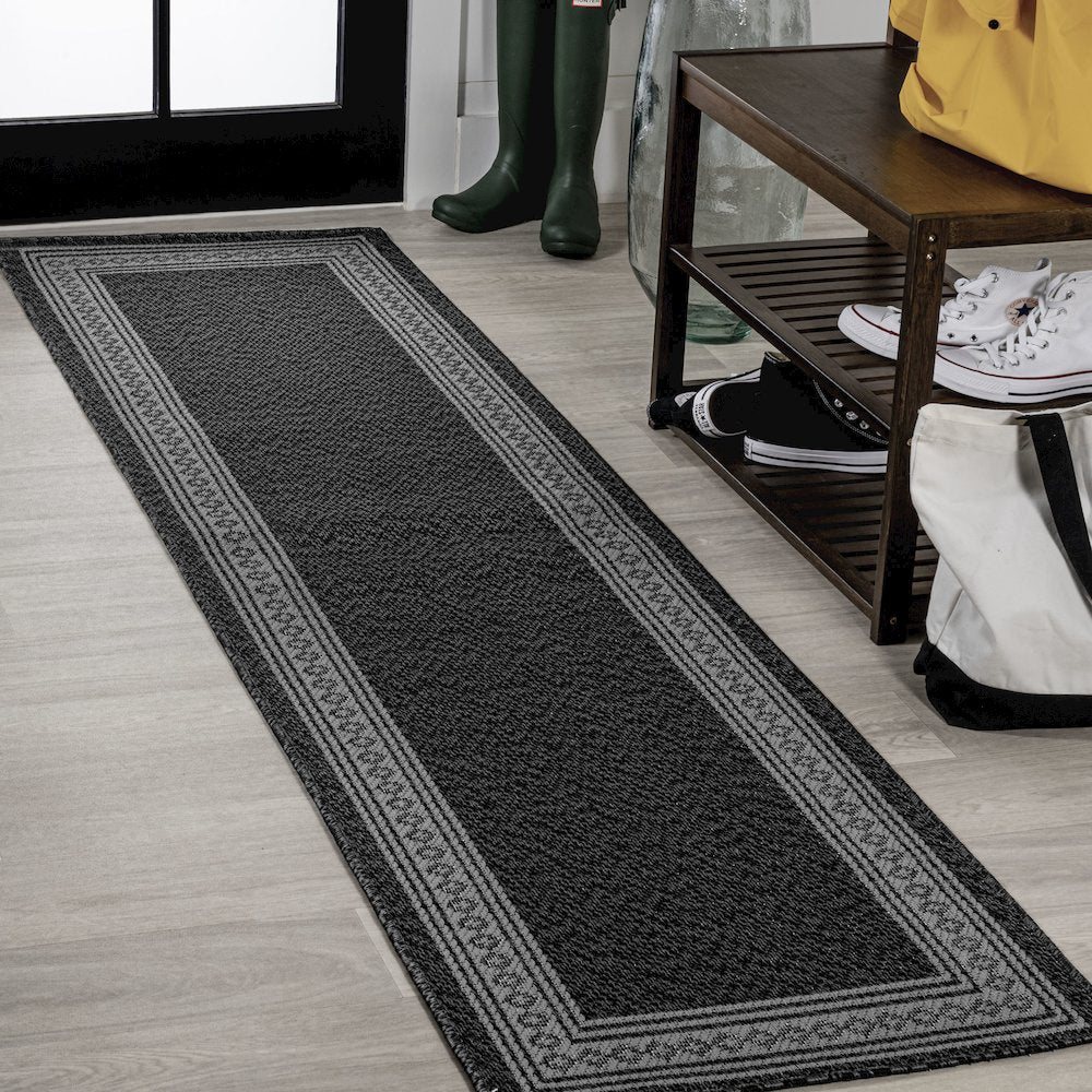 Lucia Classic Diamond Border Indoor/Outdoor Area Rug